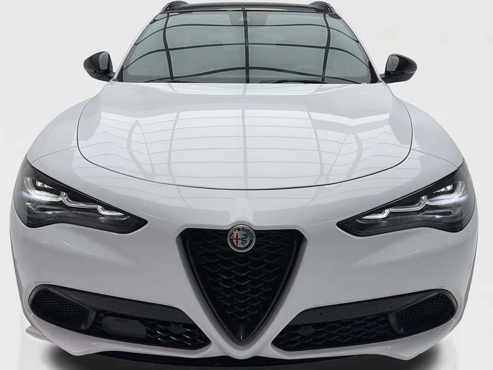 2024 Alfa Romeo Stelvio - Image 4 of 12