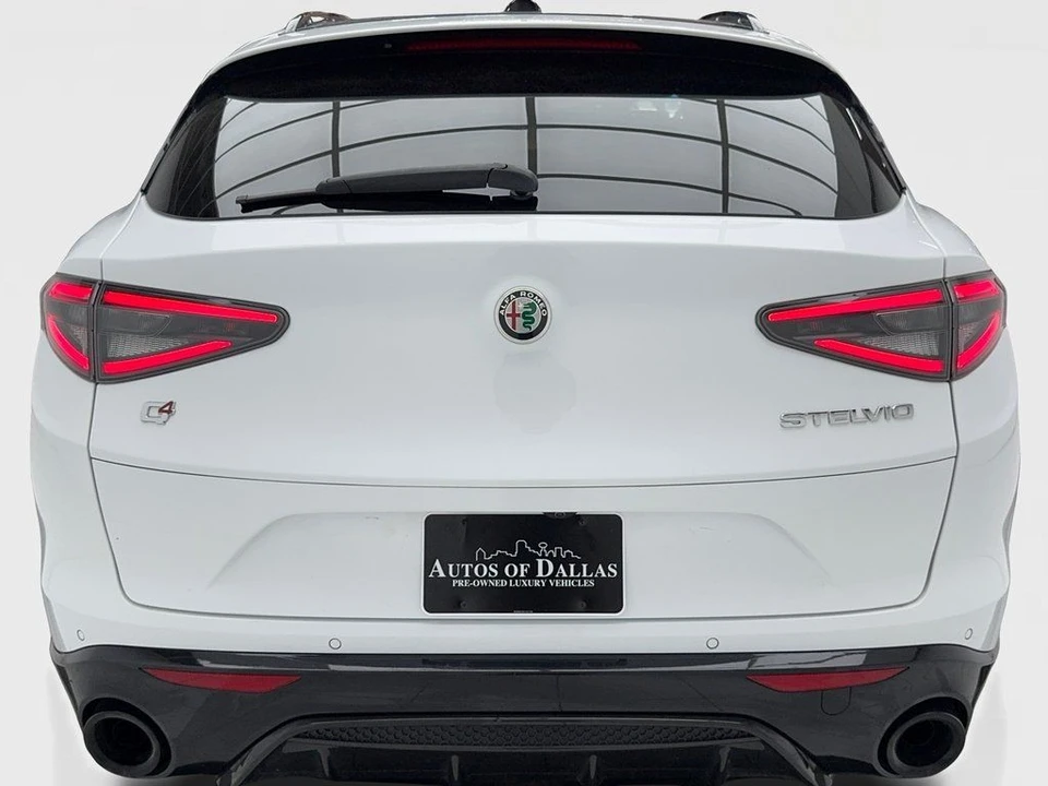 2024 Alfa Romeo Stelvio - Image 10 of 21