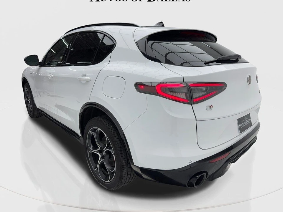 2024 Alfa Romeo Stelvio - Image 9 of 12