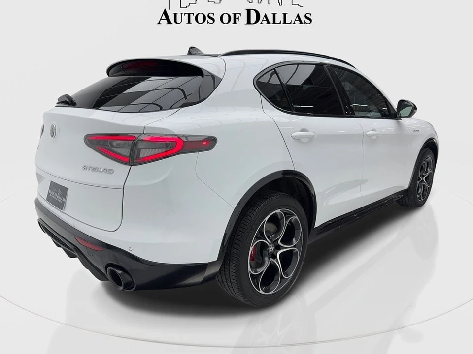 2024 Alfa Romeo Stelvio - Image 8 of 12