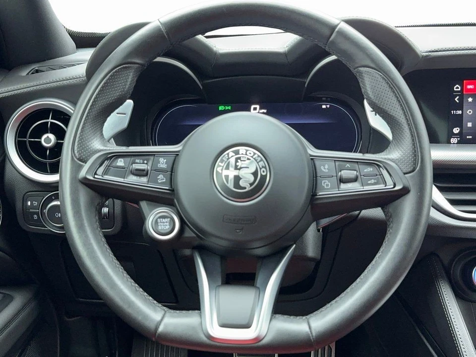 2024 Alfa Romeo Stelvio - Image 16 of 21