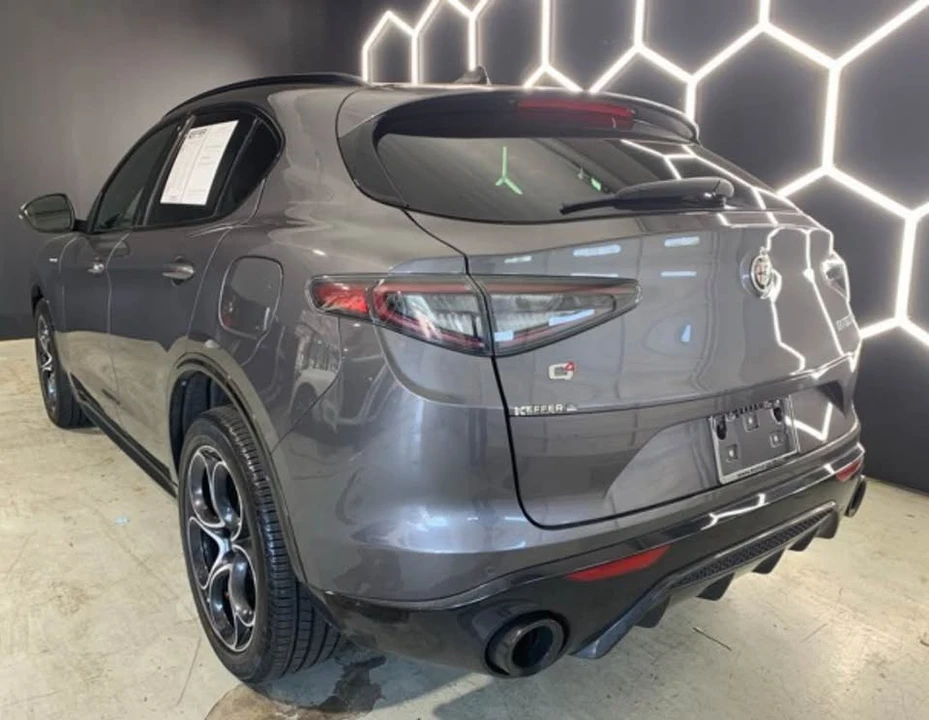 2024 Alfa Romeo Stelvio - Image 3 of 20