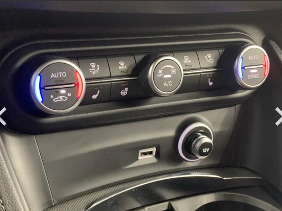 2024 Alfa Romeo Stelvio - Image 14 of 20