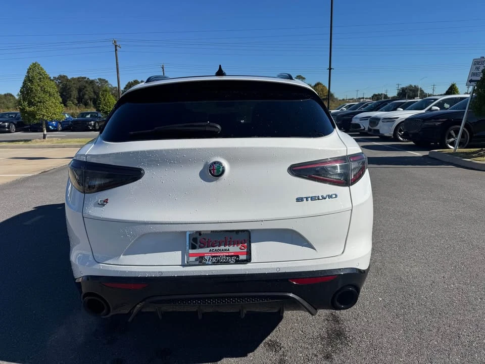 2024 Alfa Romeo Stelvio - Image 4 of 8