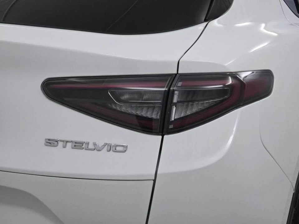 2024 Alfa Romeo Stelvio - Image 6 of 19