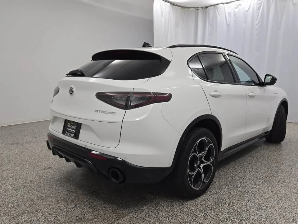2024 Alfa Romeo Stelvio - Image 3 of 19