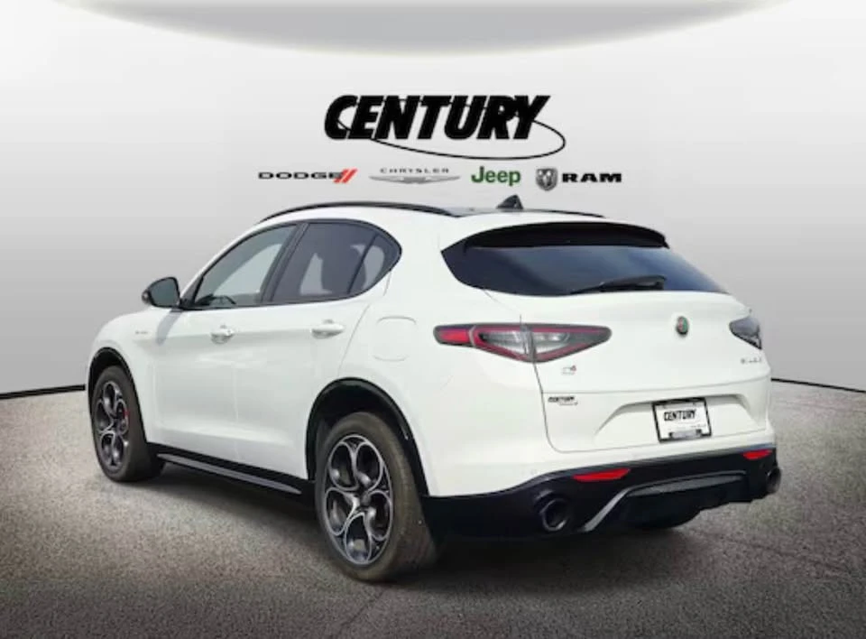 2024 Alfa Romeo Stelvio - Image 2 of 5
