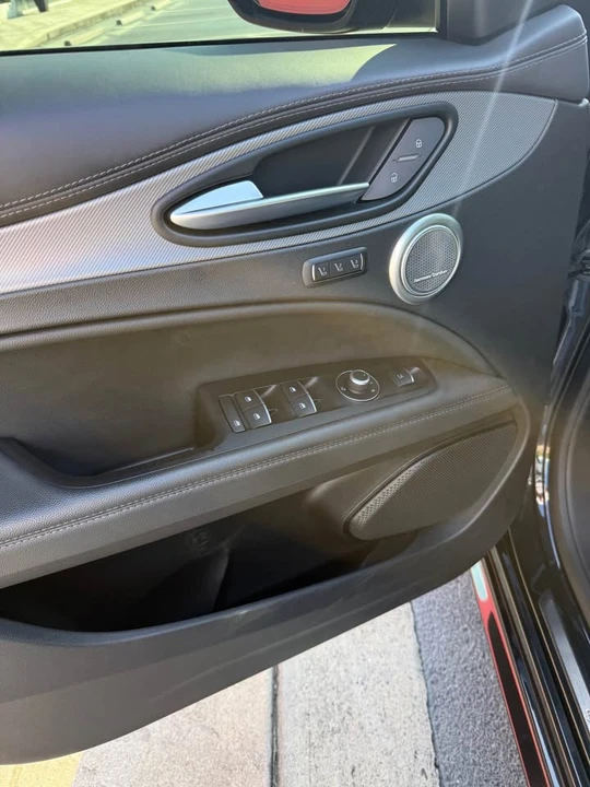2024 Alfa Romeo Stelvio - Image 6 of 11