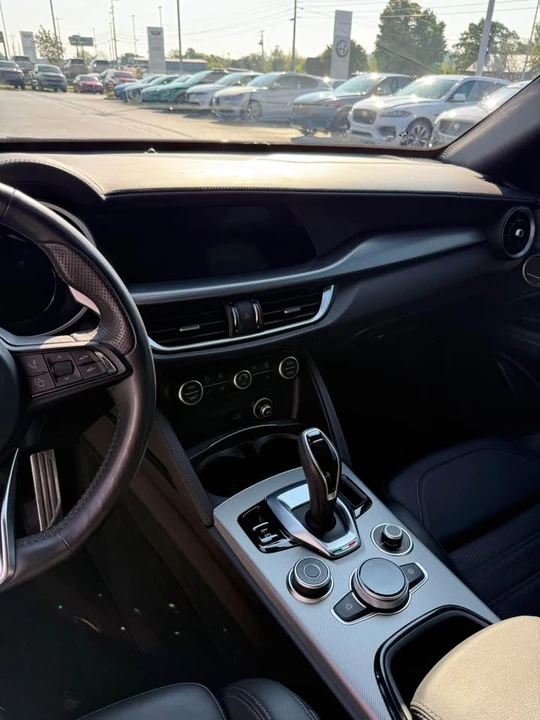2024 Alfa Romeo Stelvio - Image 8 of 11
