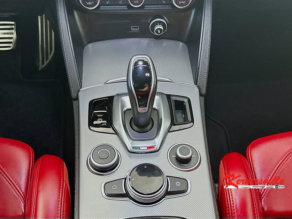 2024 Alfa Romeo - Image 16 of 24