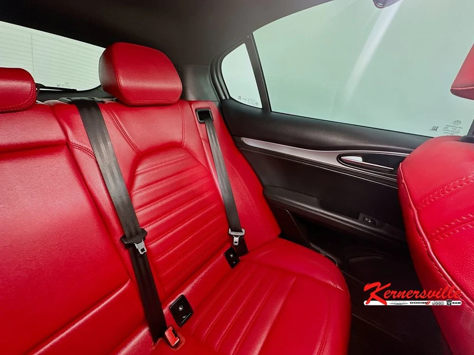 2024 Alfa Romeo - Image 14 of 24