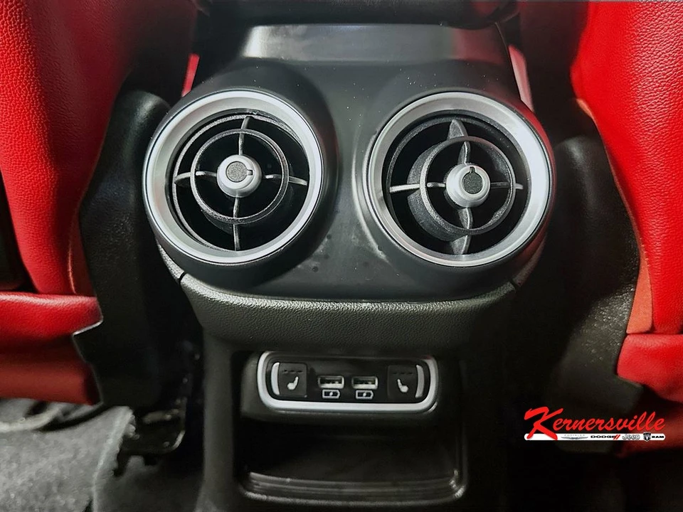 2024 Alfa Romeo - Image 22 of 24