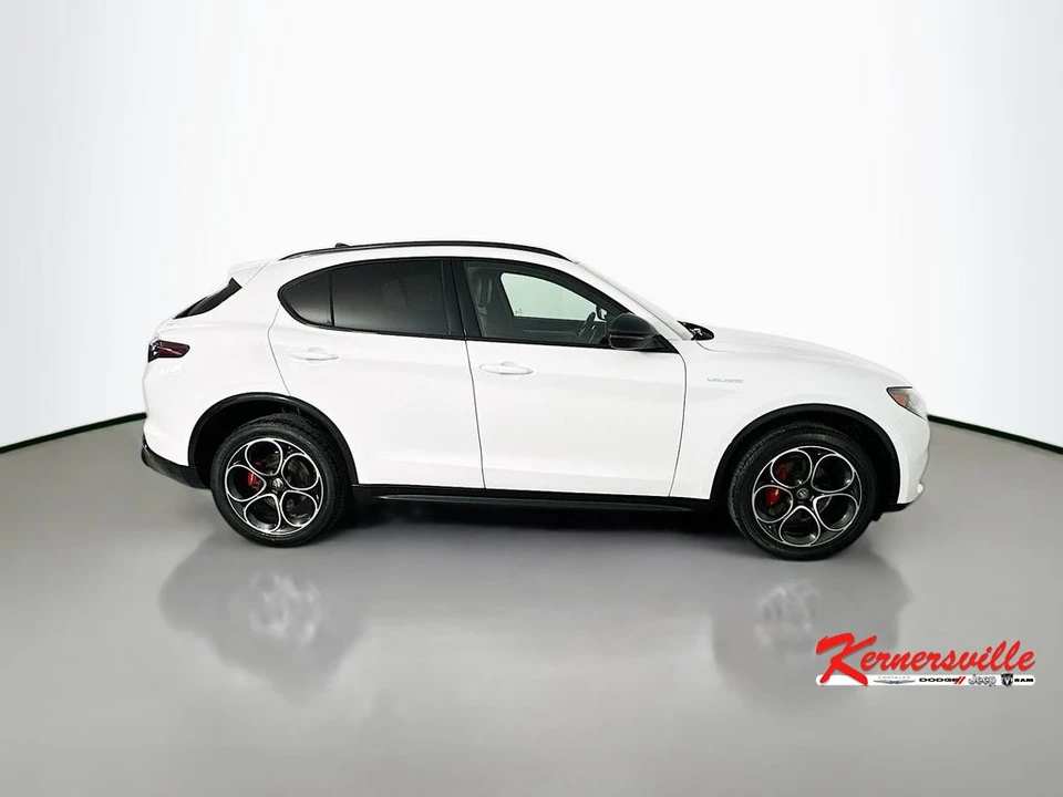 2024 Alfa Romeo - Image 8 of 24