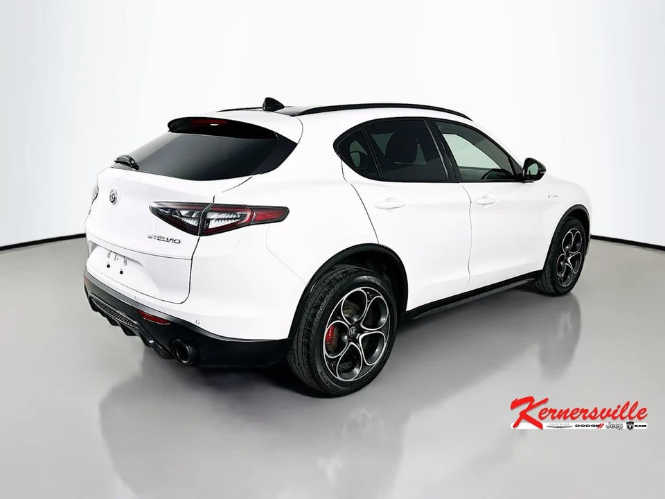2024 Alfa Romeo - Image 7 of 24