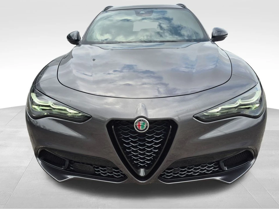 2024 Alfa Romeo Stelvio - Image 8 of 12