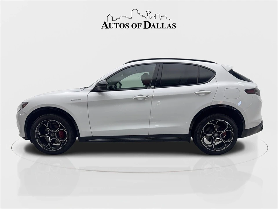 2024 Alfa Romeo Stelvio - Image 5 of 12