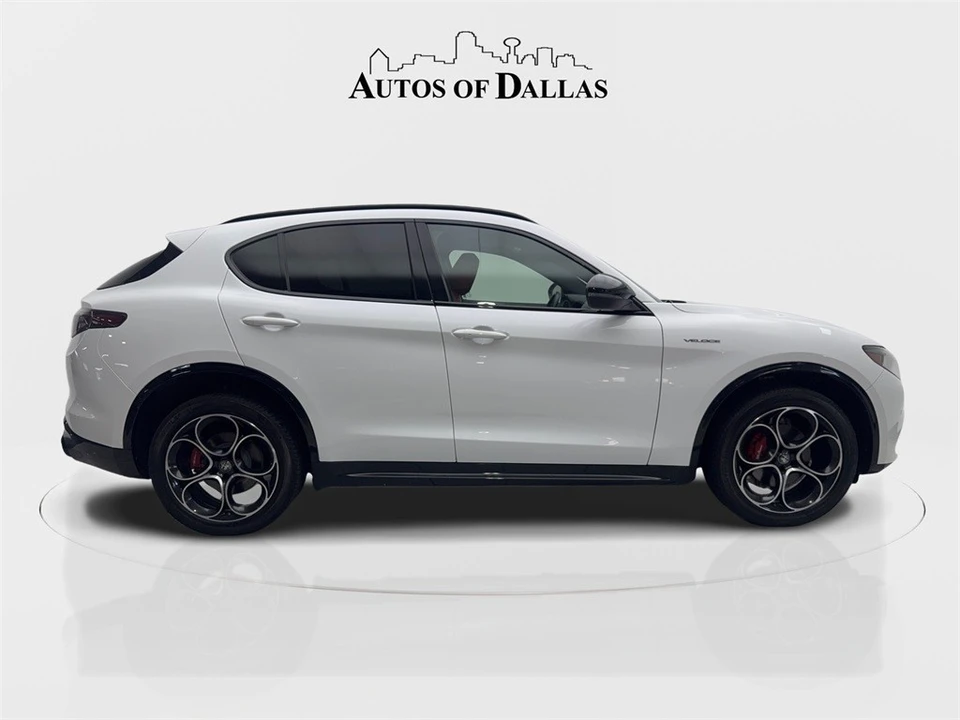2024 Alfa Romeo Stelvio - Image 10 of 12