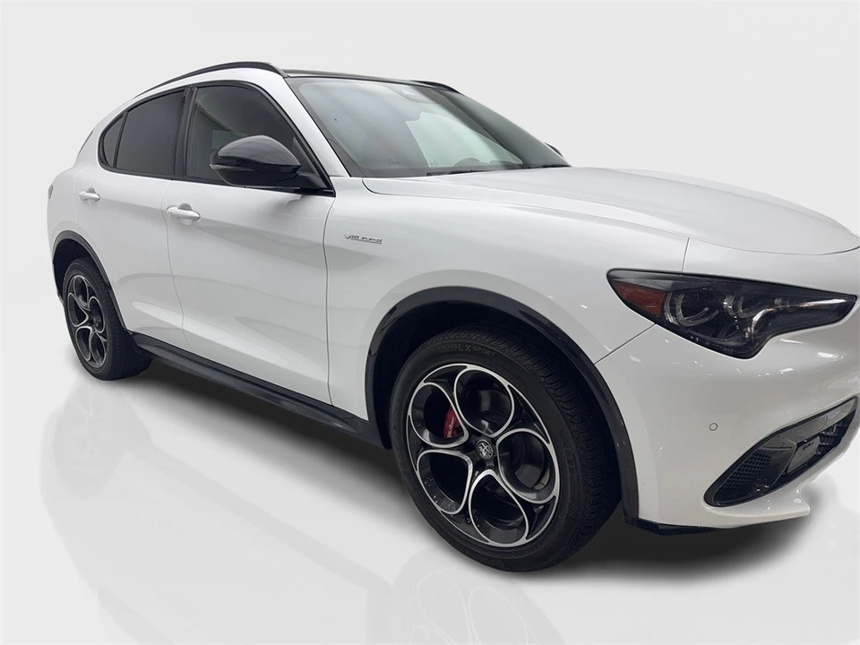 2024 Alfa Romeo Stelvio - Image 12 of 12