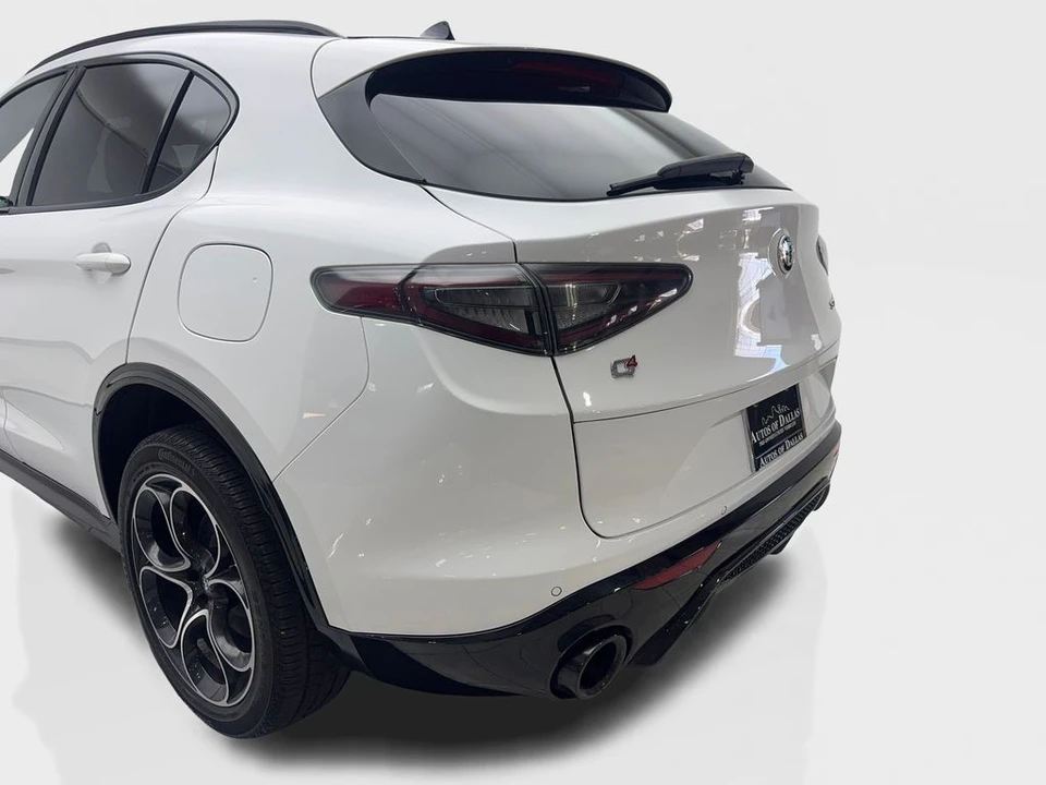 2024 Alfa Romeo Stelvio - Image 19 of 21