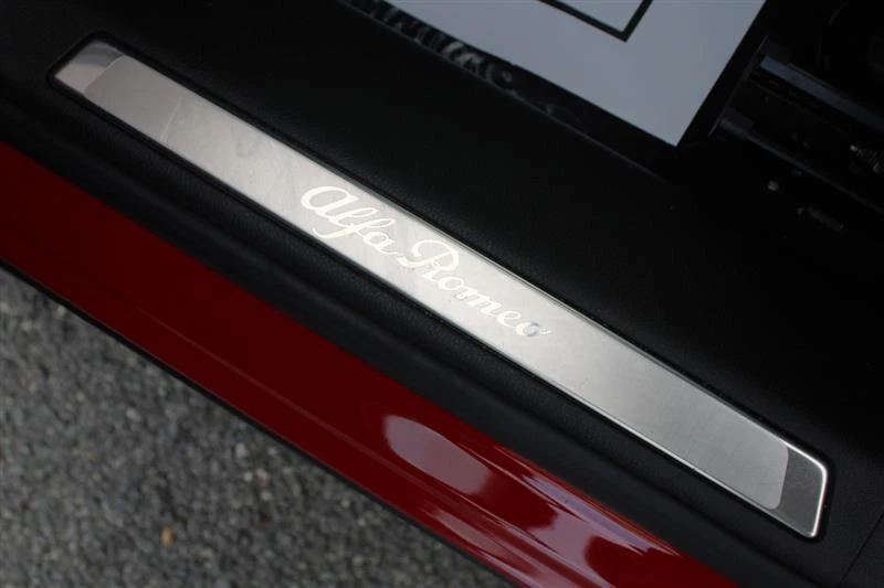 2024 Alfa Romeo Tonale - Image 11 of 20