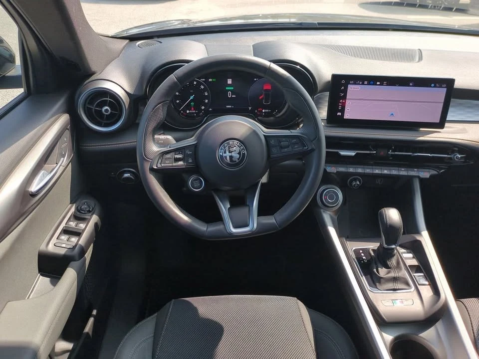 2024 Alfa Romeo Tonale - Image 9 of 16