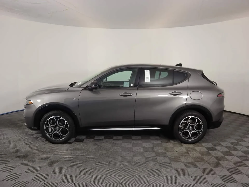 2024 Alfa Romeo Tonale - Image 3 of 12