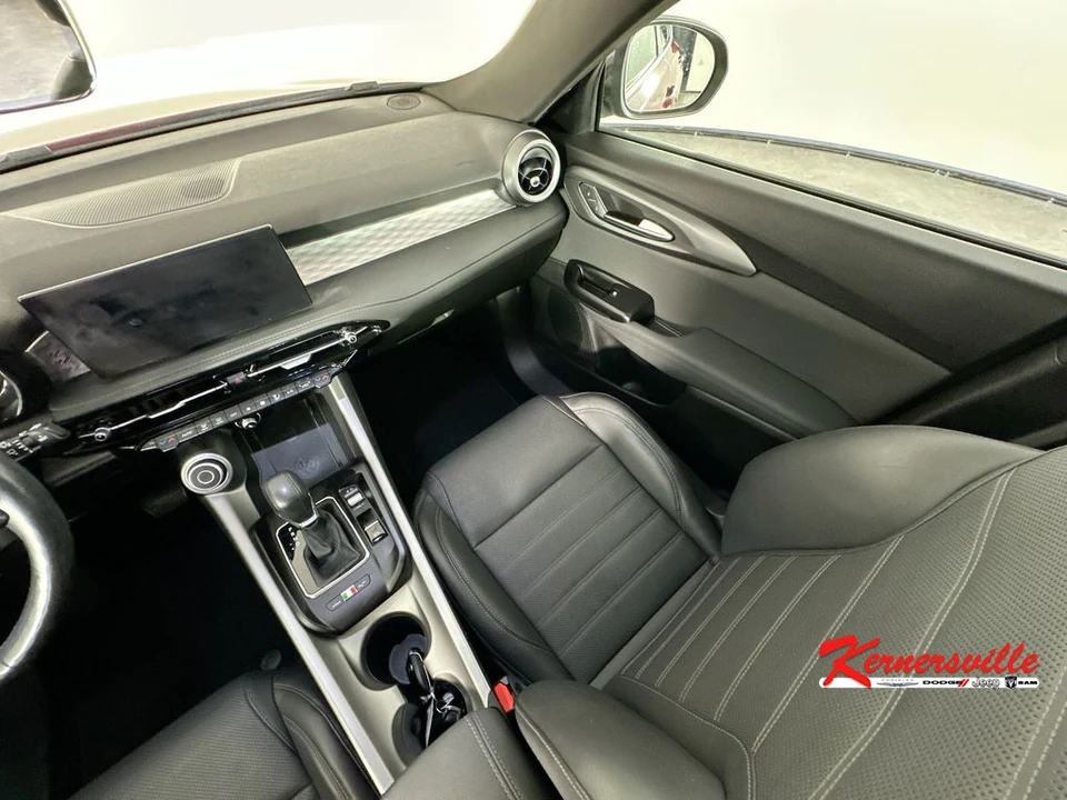 2024 Alfa Romeo Tonale - Image 11 of 24