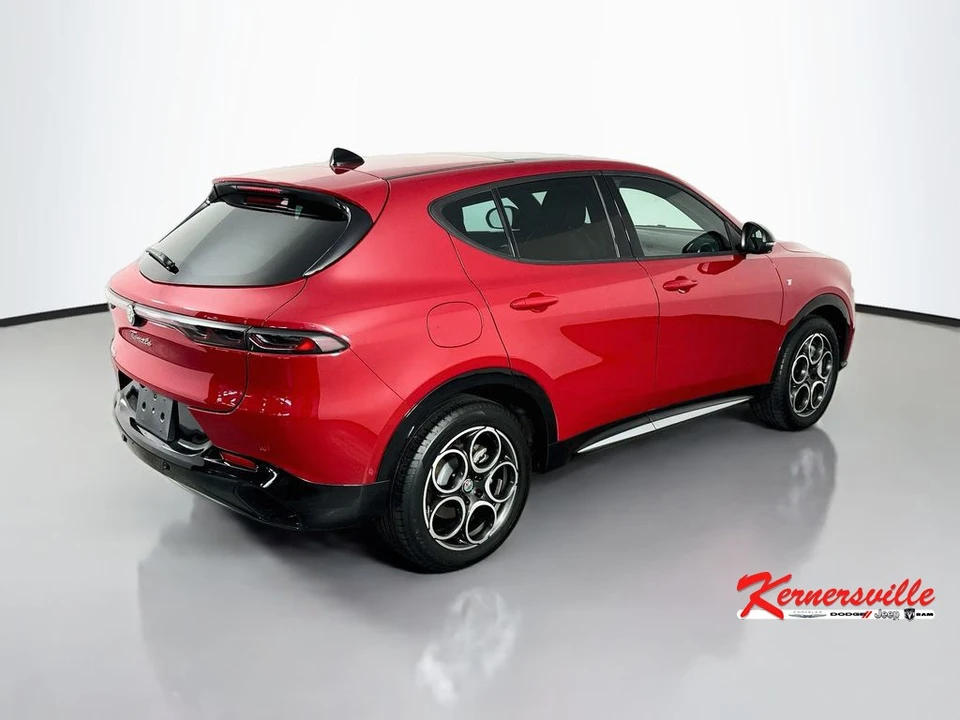 2024 Alfa Romeo Tonale - Image 7 of 24