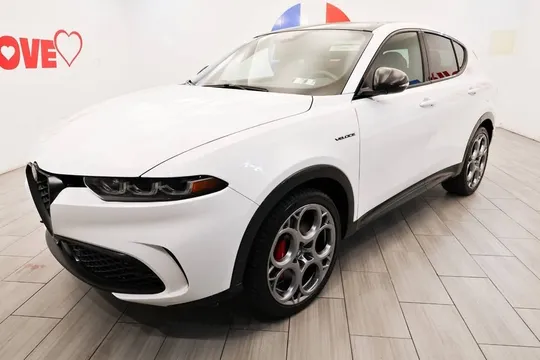 2024 Alfa Romeo Tonale Hybrid Veloce eAWD