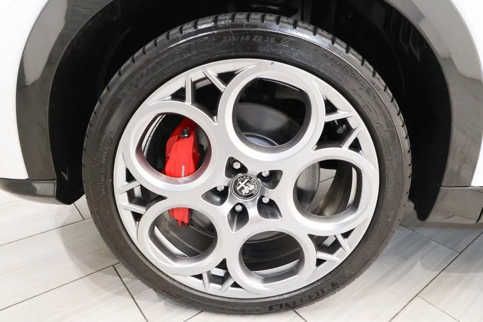 2024 Alfa Romeo Tonale - Image 9 of 20