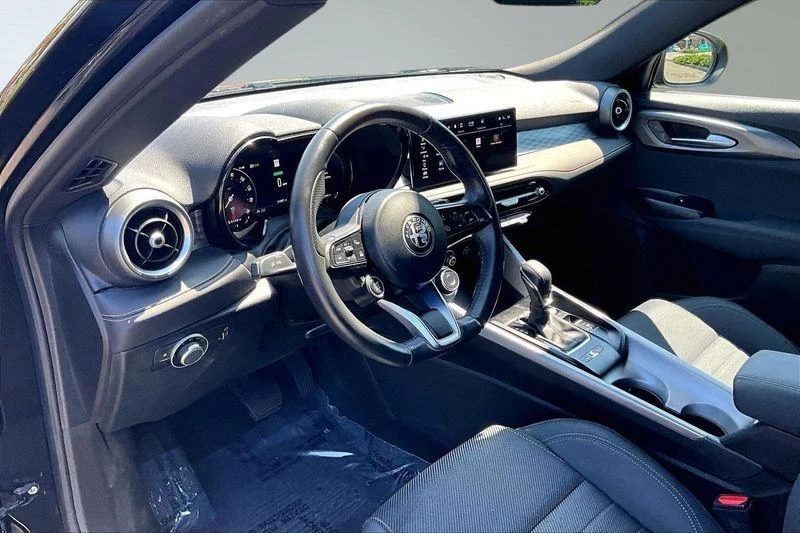 2024 Alfa Romeo Tonale - Image 11 of 20