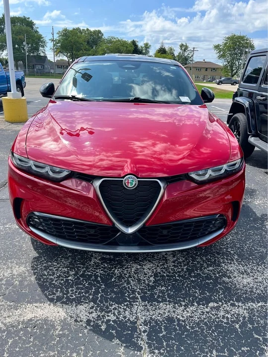 2024 Alfa Romeo Tonale - Image 2 of 9