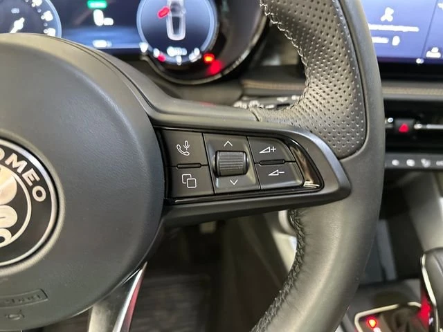 2024 Alfa Romeo Tonale - Image 16 of 20