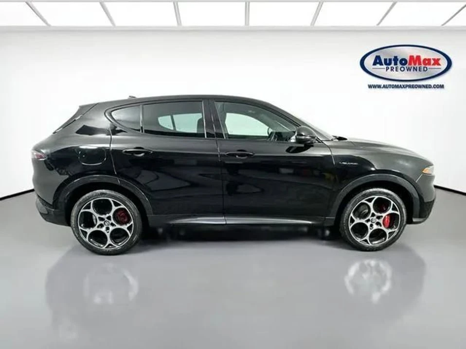 2024 Alfa Romeo Tonale - Image 8 of 20