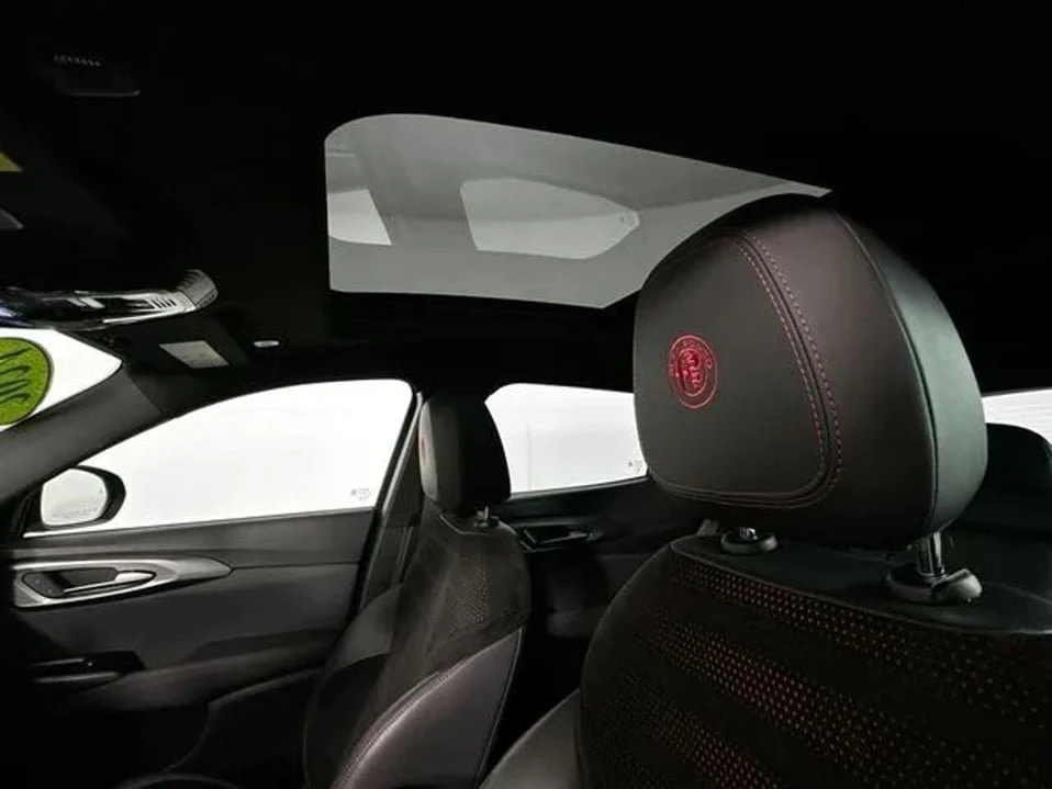 2024 Alfa Romeo Tonale - Image 14 of 20