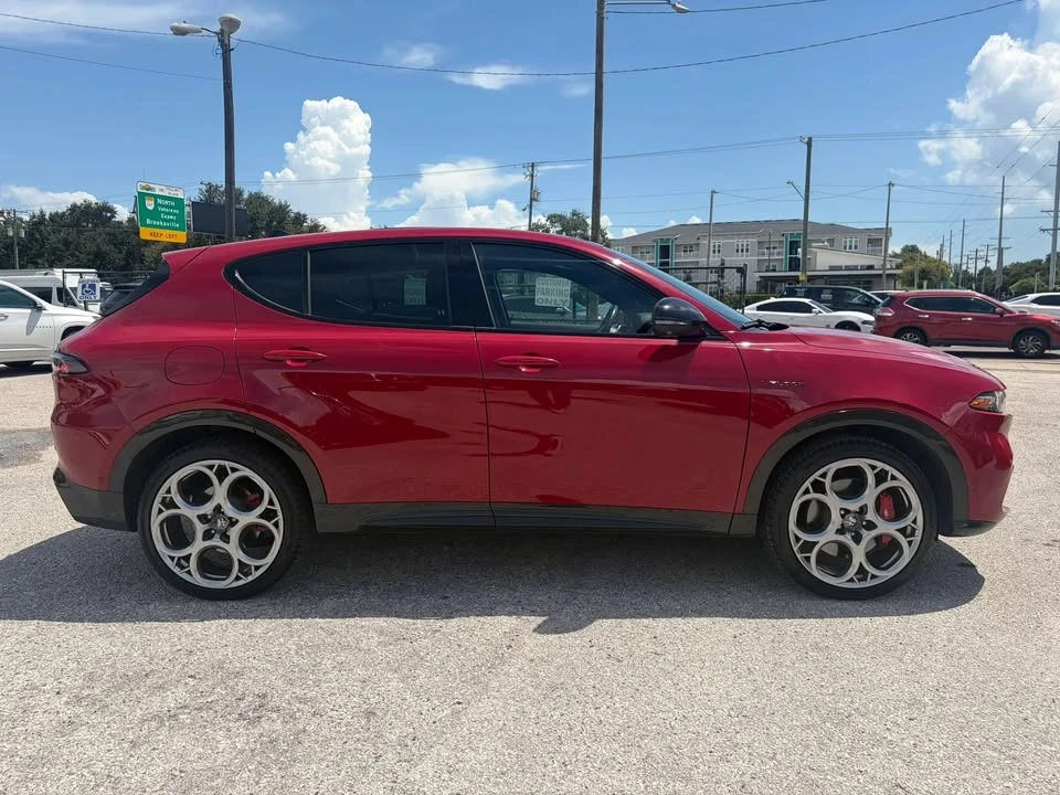 2024 Alfa Romeo Tonale - Image 4 of 20