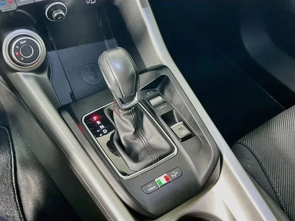 2024 Alfa Romeo Tonale - Image 16 of 20