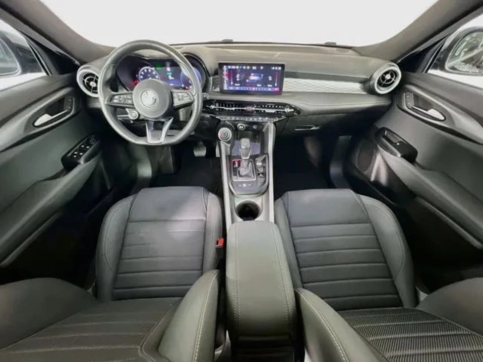 2024 Alfa Romeo Tonale - Image 11 of 20