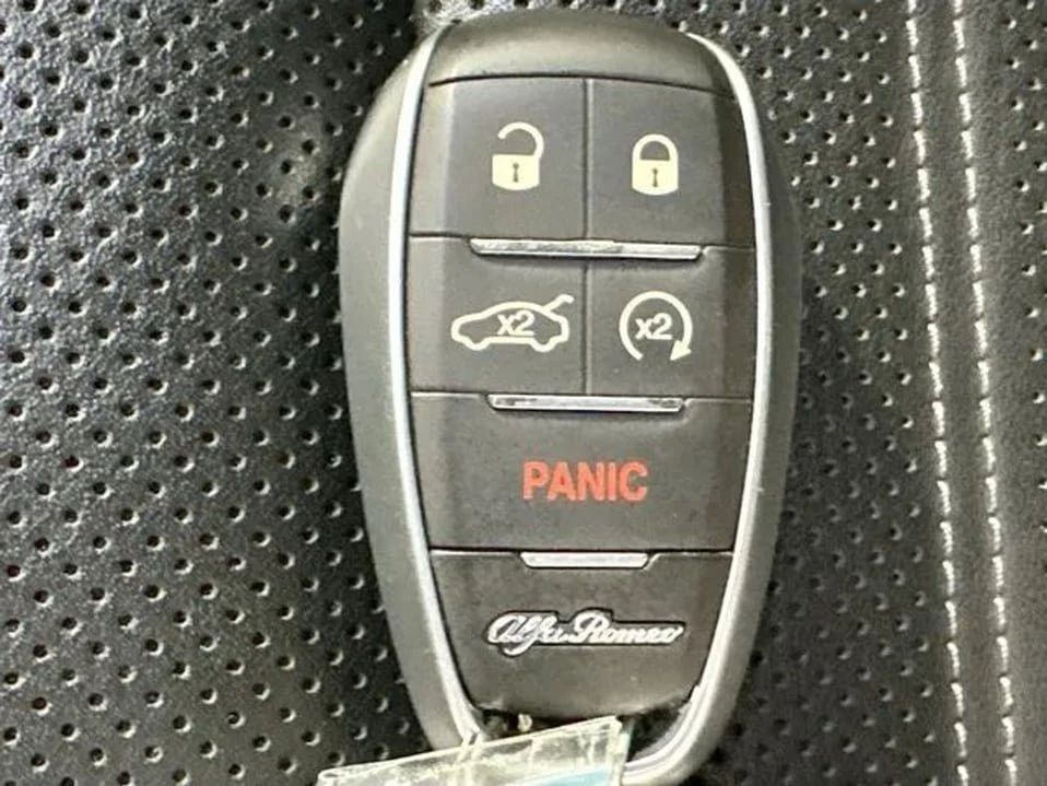 2024 Alfa Romeo Tonale - Image 17 of 20
