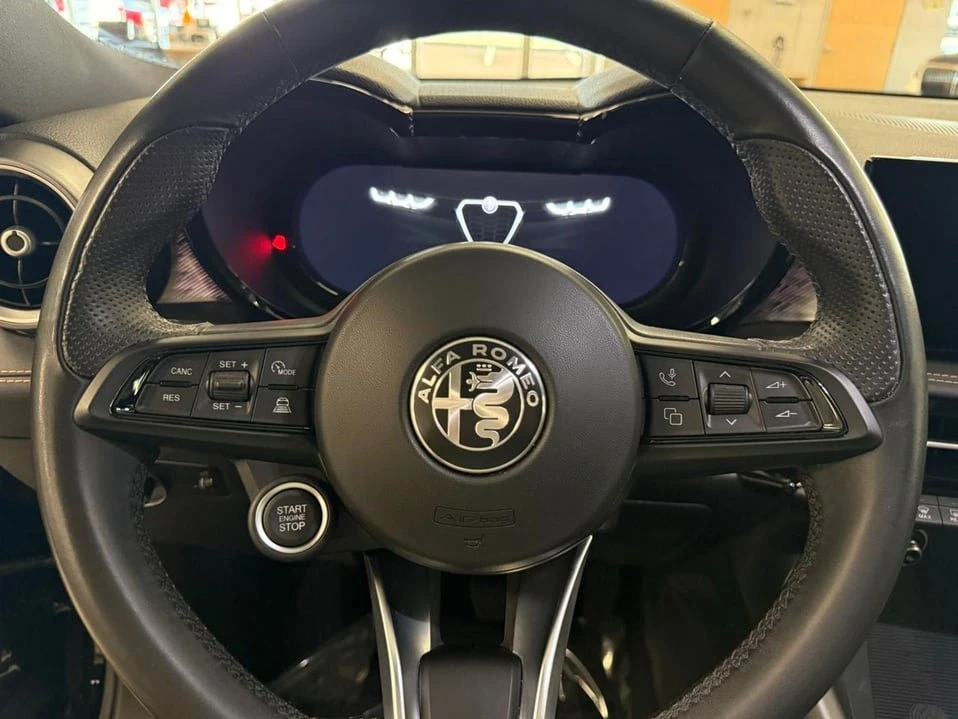 2024 Alfa Romeo Tonale - Image 15 of 20