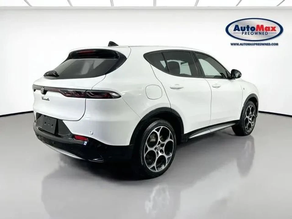 2024 Alfa Romeo Tonale - Image 2 of 20