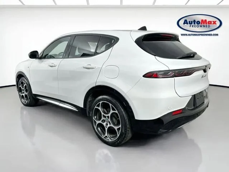 2024 Alfa Romeo Tonale - Image 6 of 20