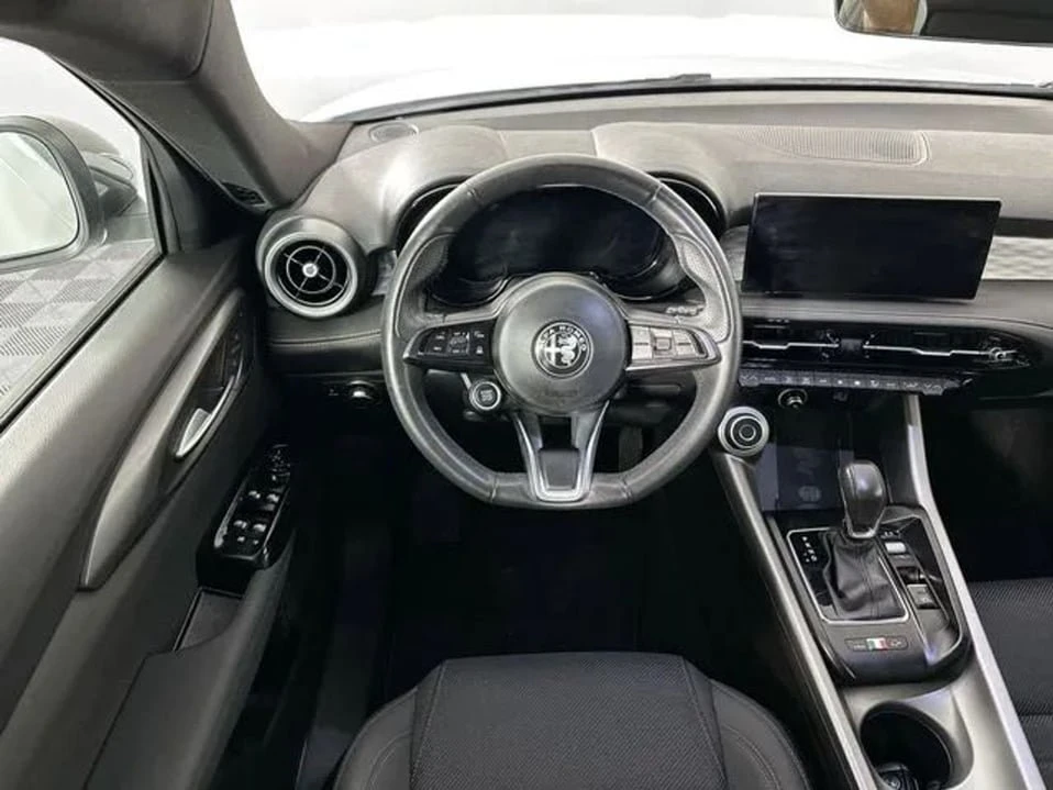 2024 Alfa Romeo Tonale - Image 11 of 20