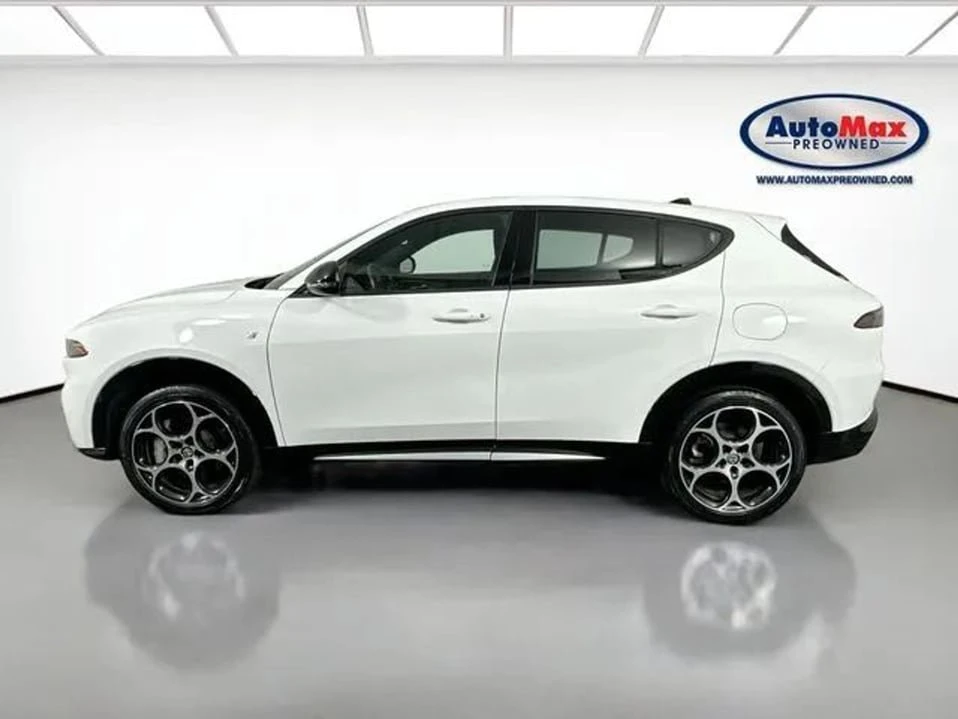 2024 Alfa Romeo Tonale - Image 9 of 20