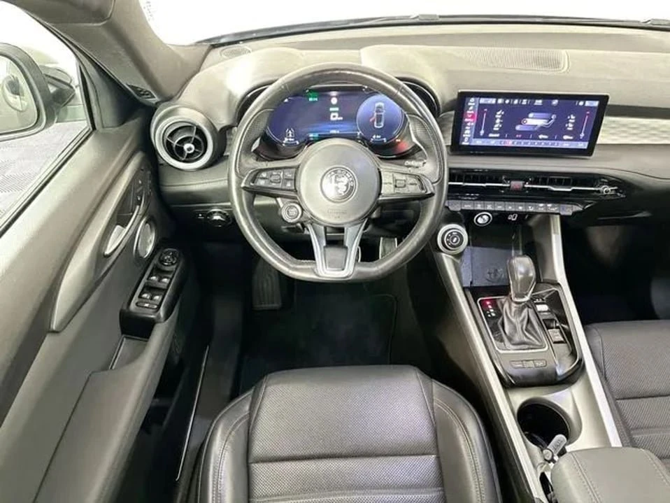 2024 Alfa Romeo Tonale - Image 11 of 20