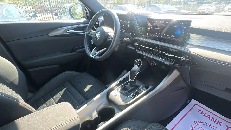2024 Alfa Romeo Tonale - Image 17 of 19