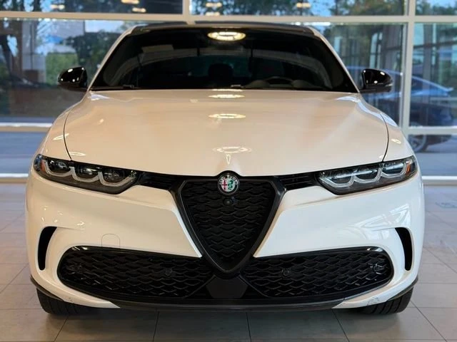 2024 Alfa Romeo Tonale - Image 2 of 18