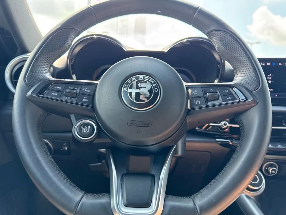 2024 Alfa Romeo Tonale - Image 14 of 18