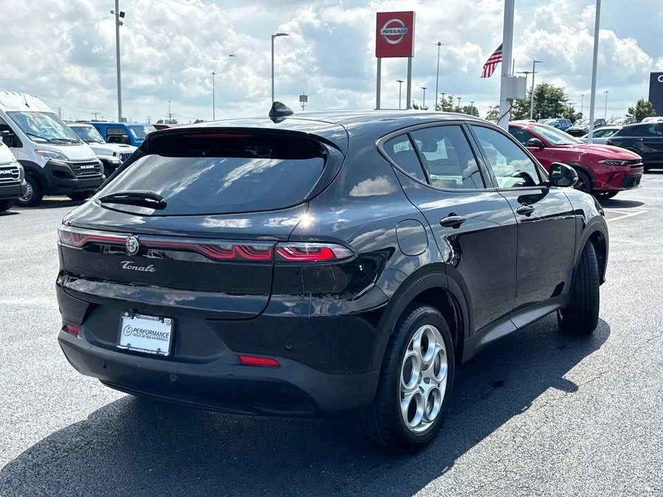 2024 Alfa Romeo Tonale - Image 2 of 18