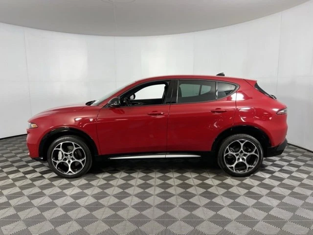 2024 Alfa Romeo Tonale - Image 8 of 16